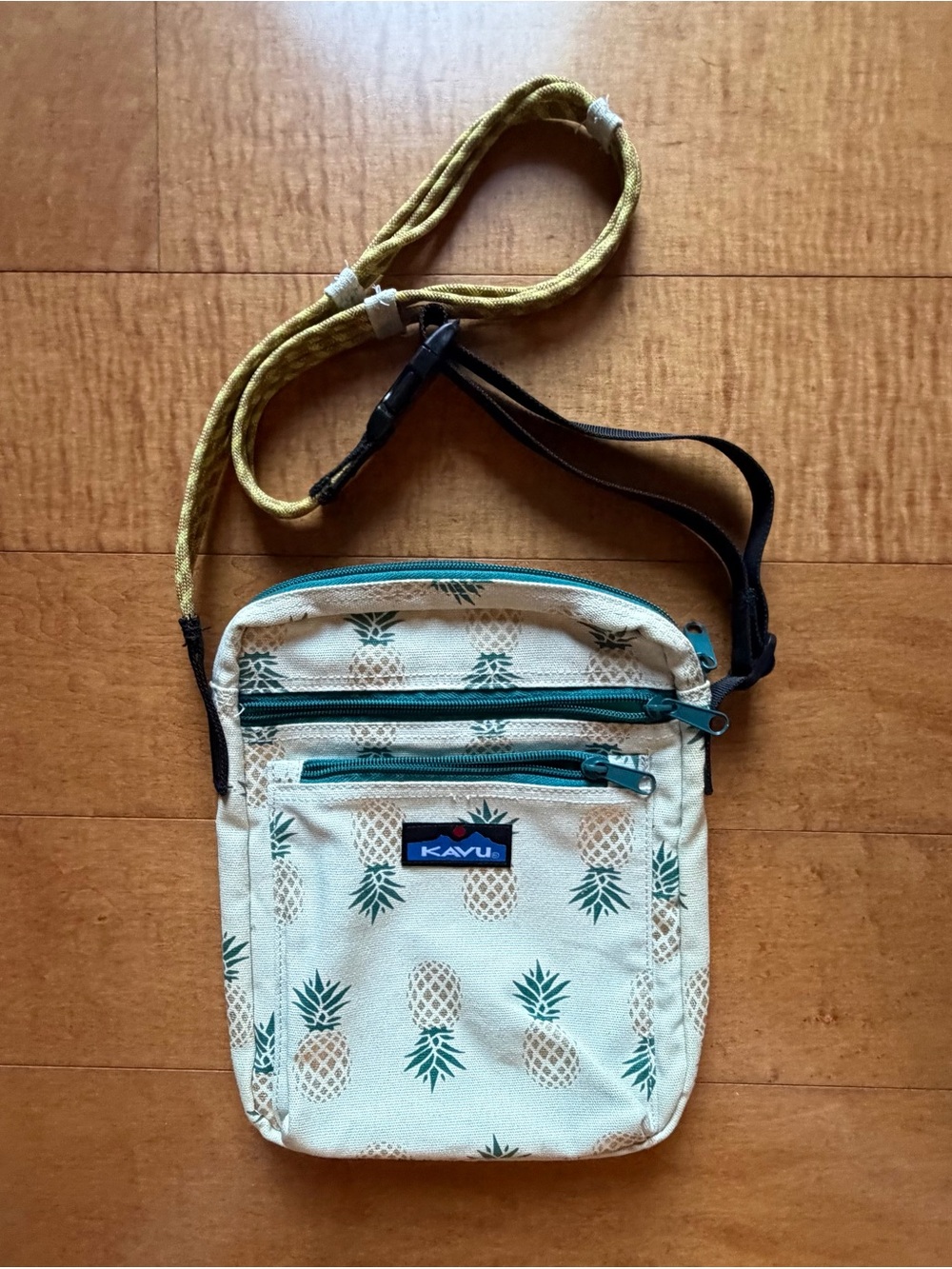 Kavu Pineapple Print Crossbody Bag in Cream & Teal